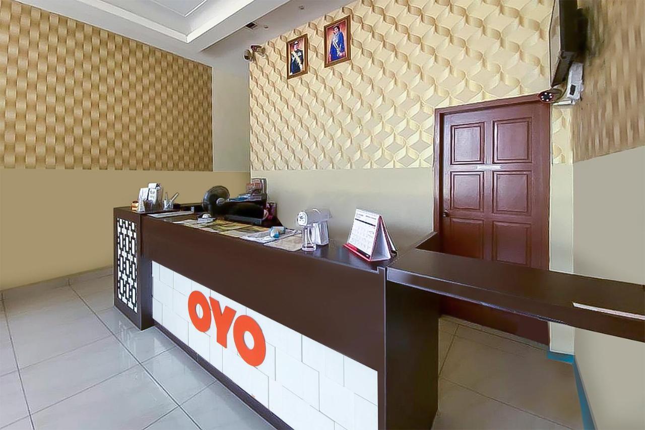 Super Oyo 90385 H3 Hotel Yong Peng Exterior foto